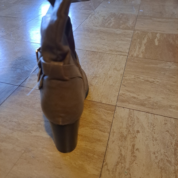 Brown Leather Boots - Picture 3 of 3